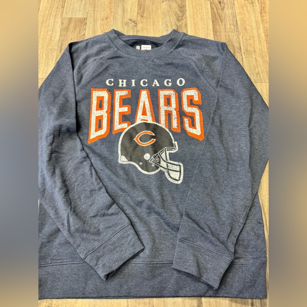 NWT Bears NFL Team Apparel Size Medium Navy With Bear‎ On Front Crewneck